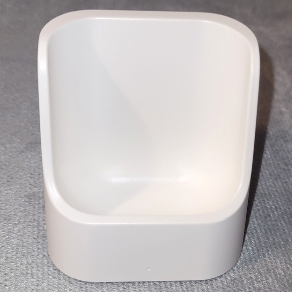 🔴BUNDLE 5/$20🔴Wireless Charging Stand for Airpods & Airpods Pro. - Picture 13 of 16